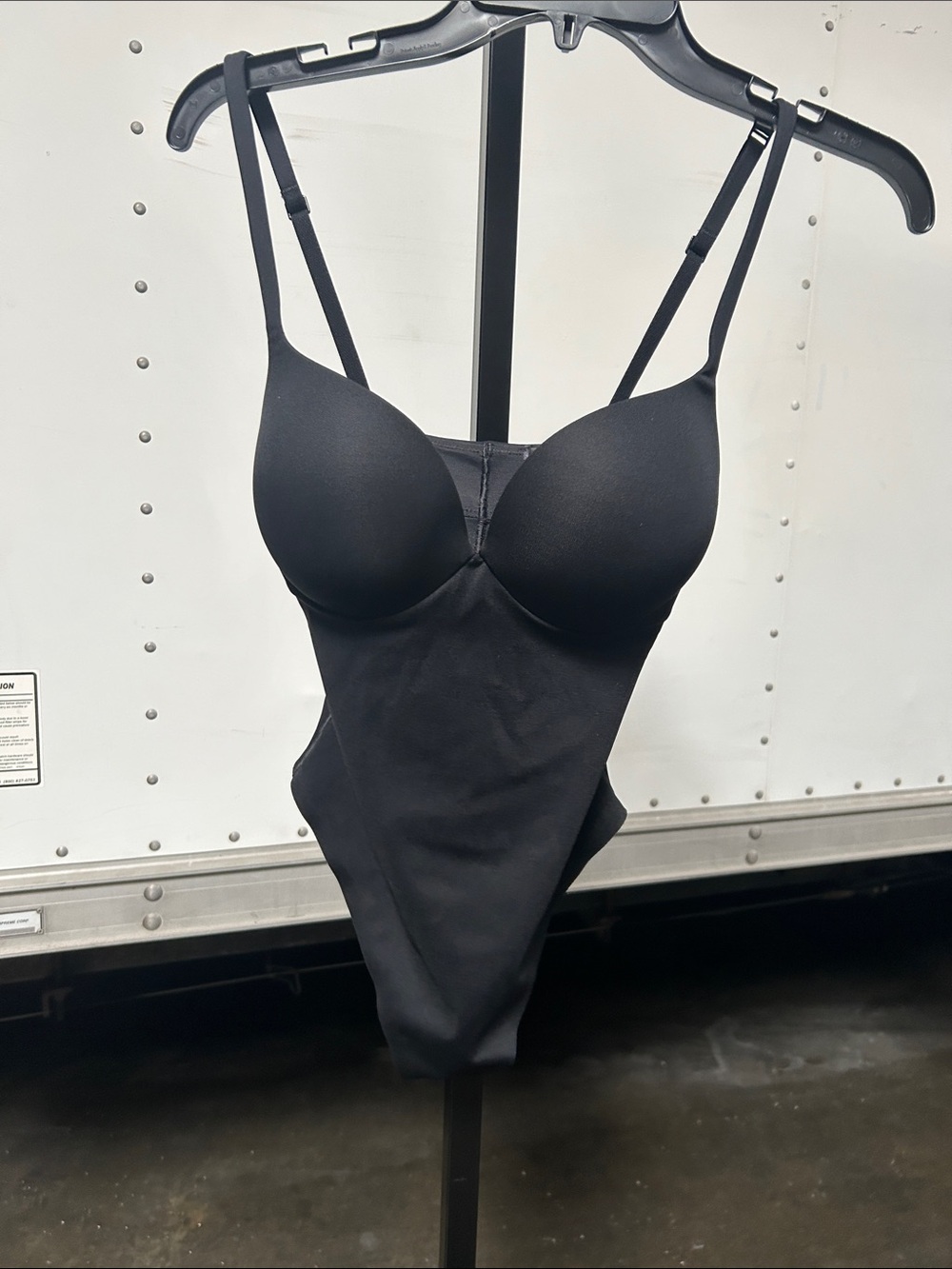 skims ultimate body thong